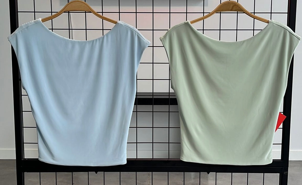 Short sleeve top